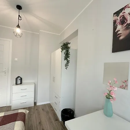 Lovely - Peaceful Retreat, 2 Minutes To Old Town Gdansk